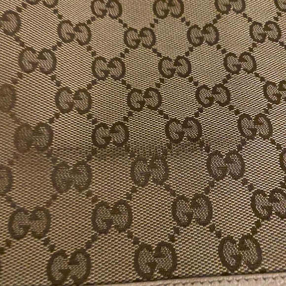 authentic Gucci tote - Picture 3 of 5